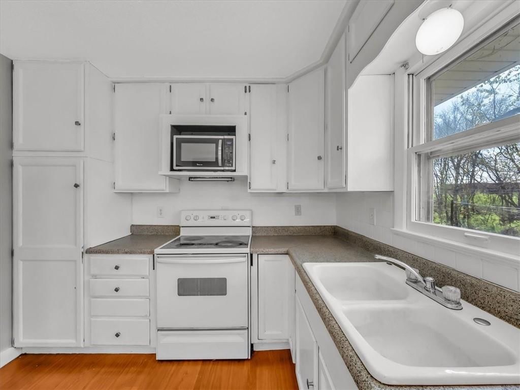 5220 OVERTON Avenue — photo 17