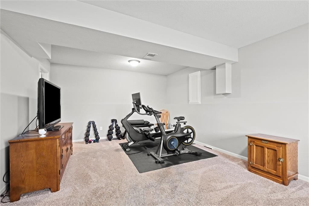 706 Quincy Court — photo 23
