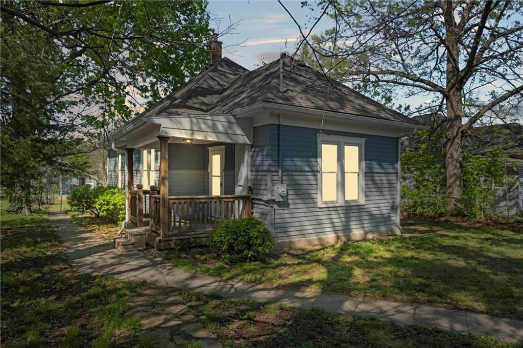 105 E Ottawa Street — photo 28