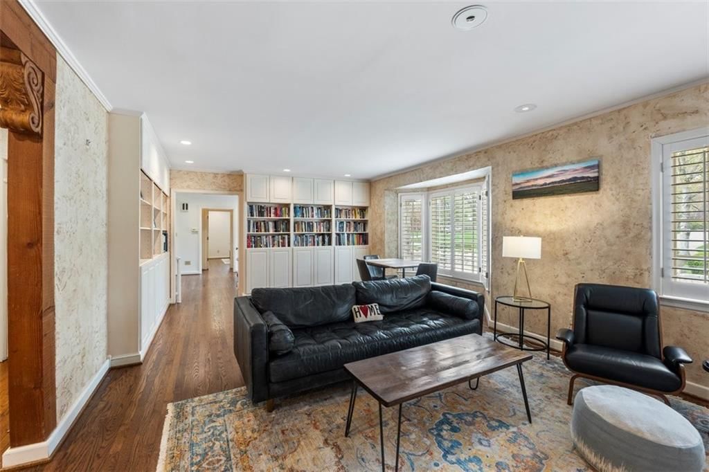 3209 W 68 Street — photo 8