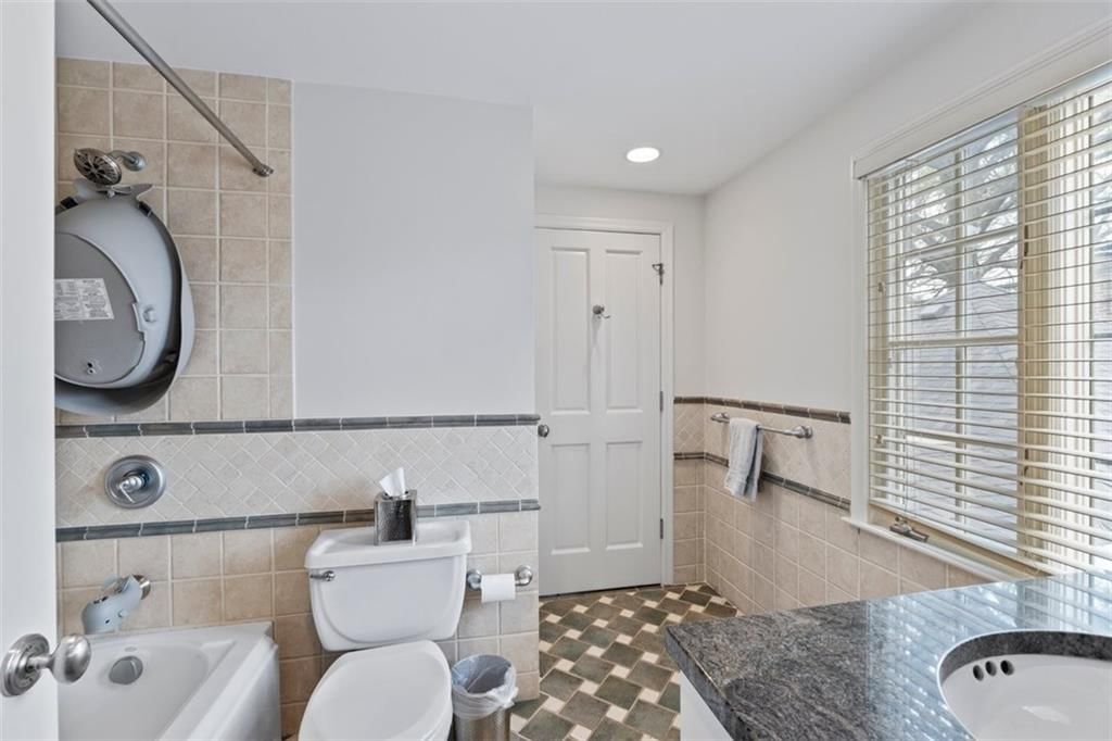 3209 W 68 Street — photo 30