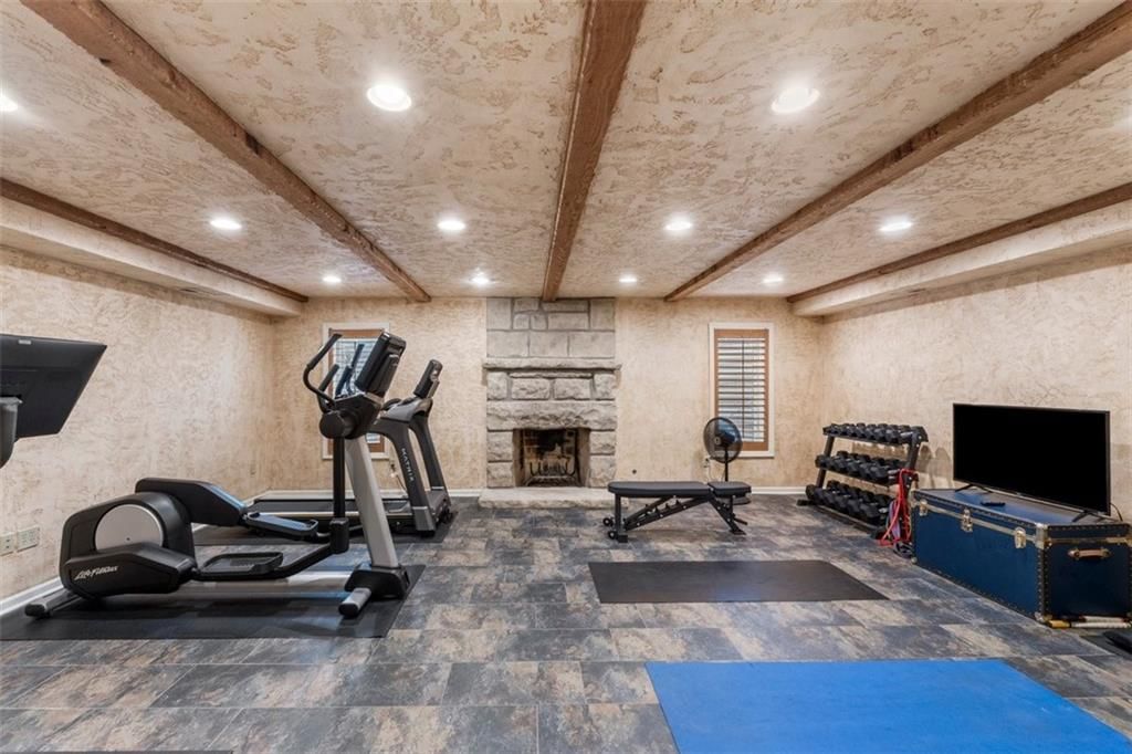 3209 W 68 Street — photo 32