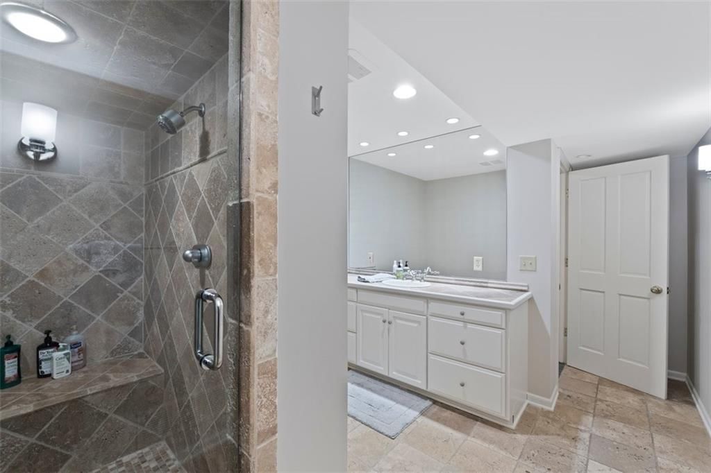 3209 W 68 Street — photo 33
