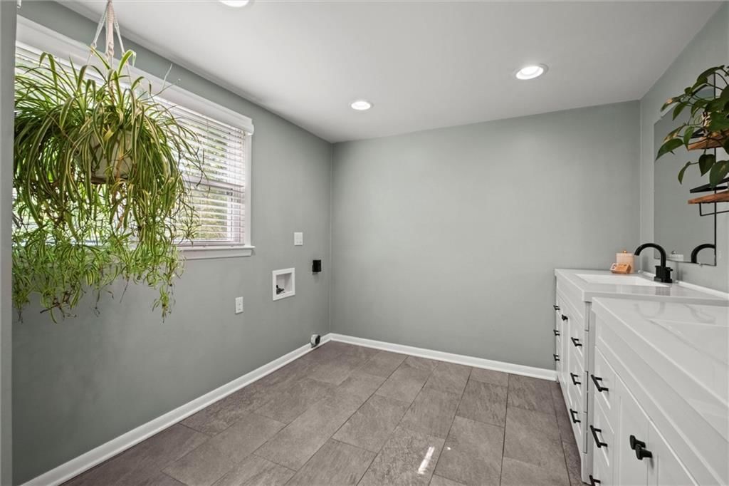 7934 Robinson Street — photo 18
