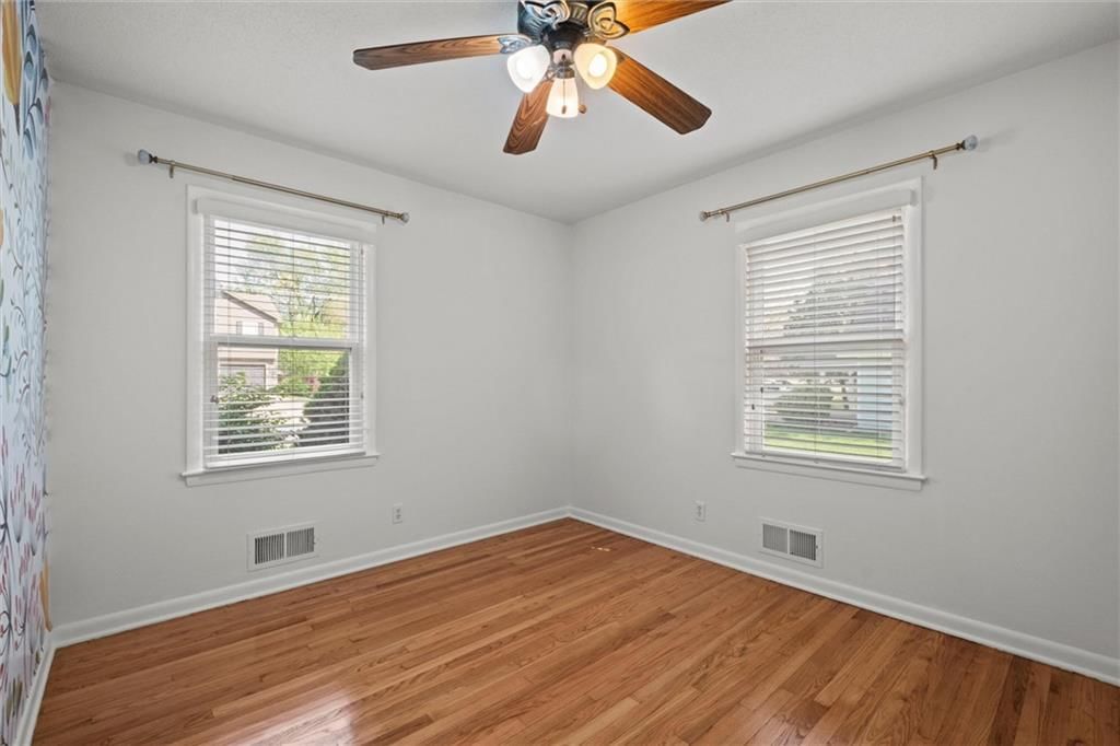 7934 Robinson Street — photo 29