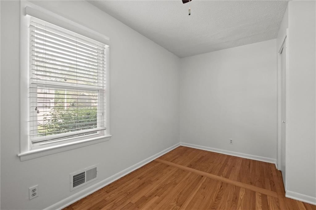 7934 Robinson Street — photo 31