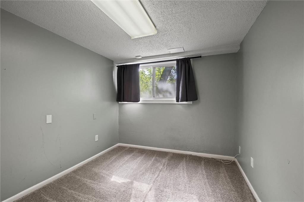 7934 Robinson Street — photo 35