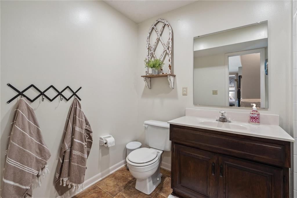 8913 W 131st Street — photo 32
