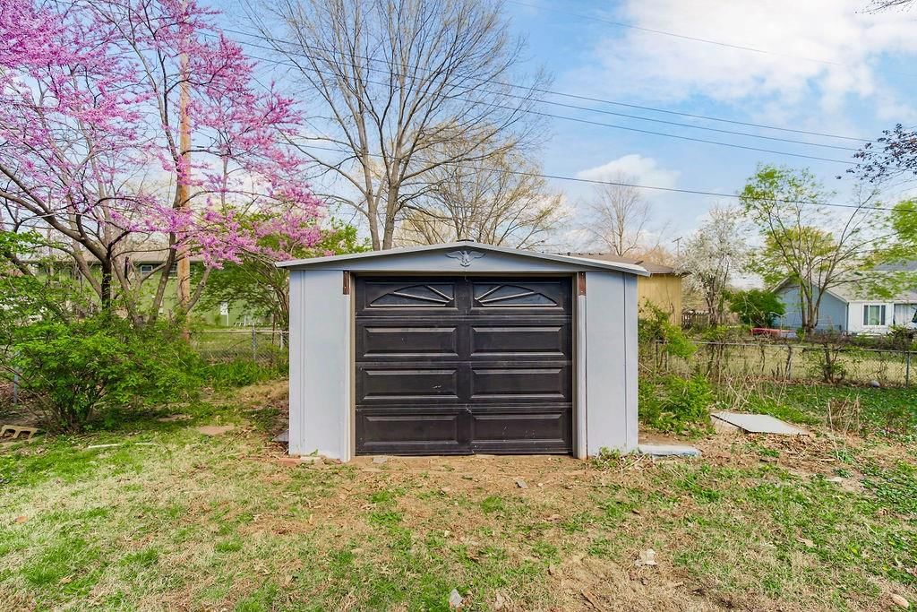 12707 Crystal Avenue — photo 38
