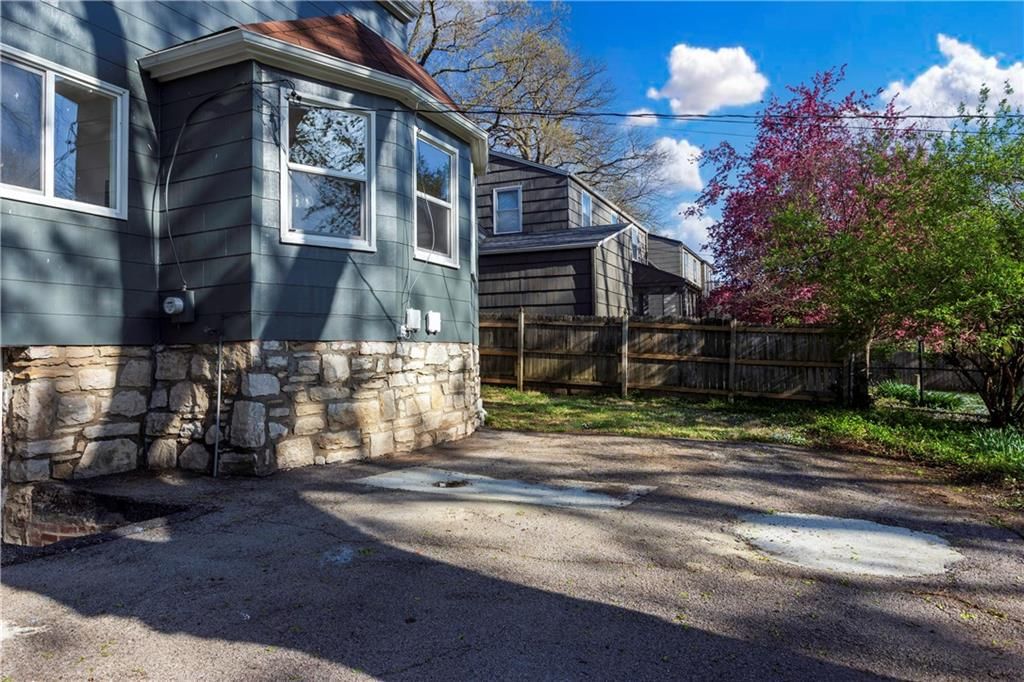 5232 Clark Drive — photo 32