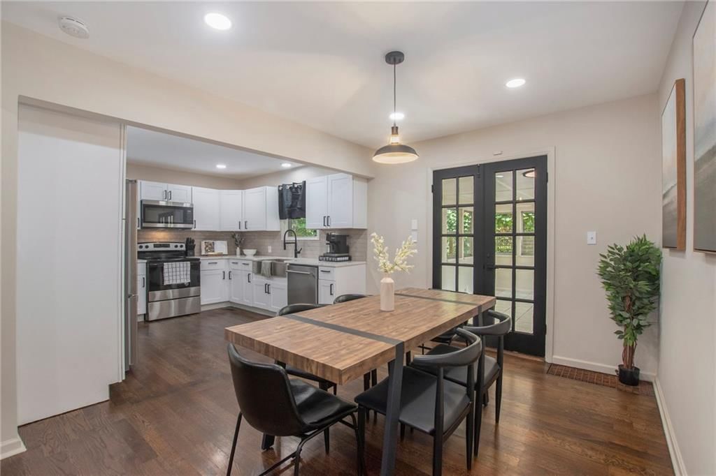 8137 WARD Parkway — photo 5