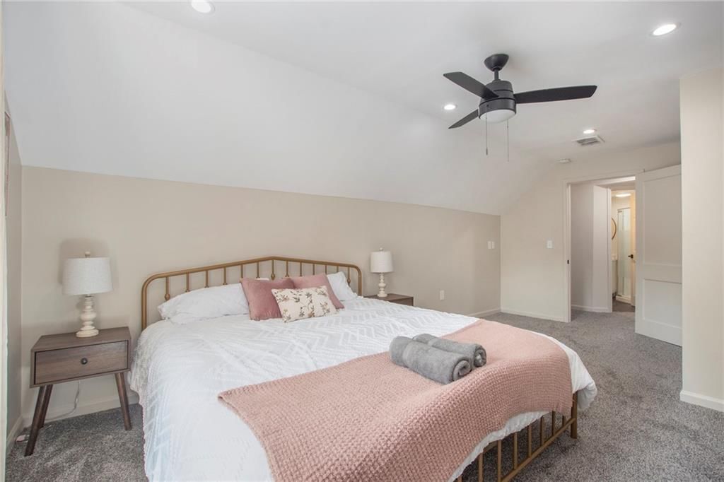 8137 WARD Parkway — photo 17