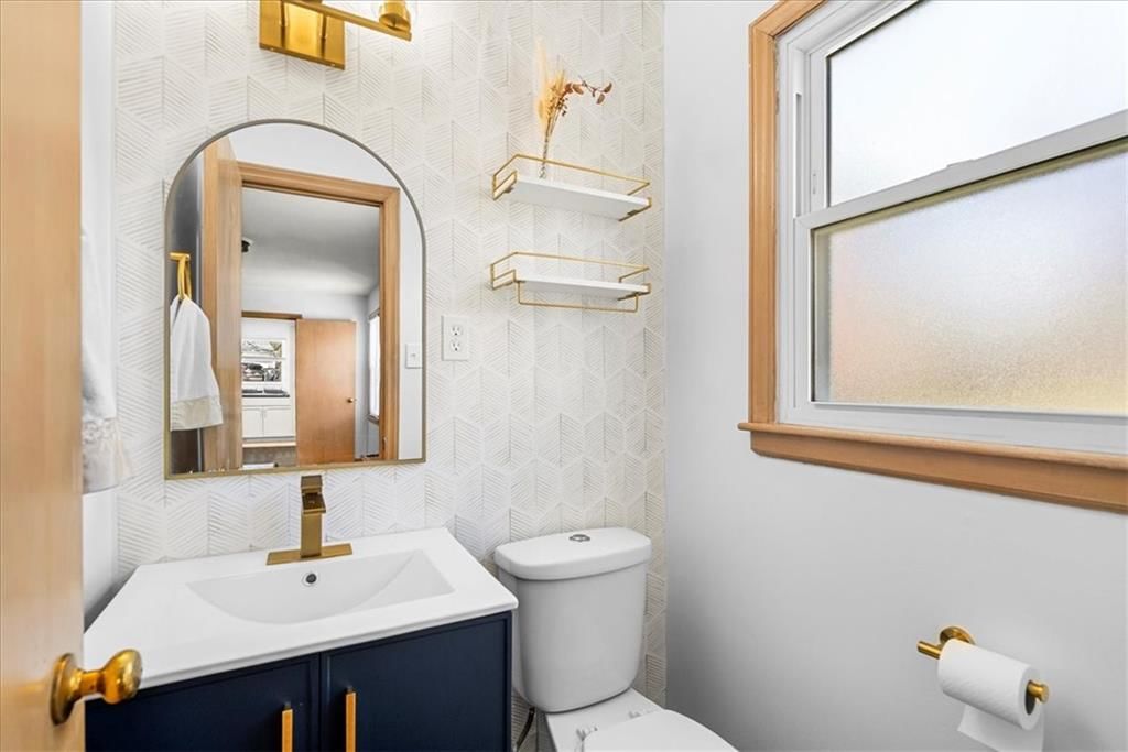 4932 NE Chouteau Drive — photo 14