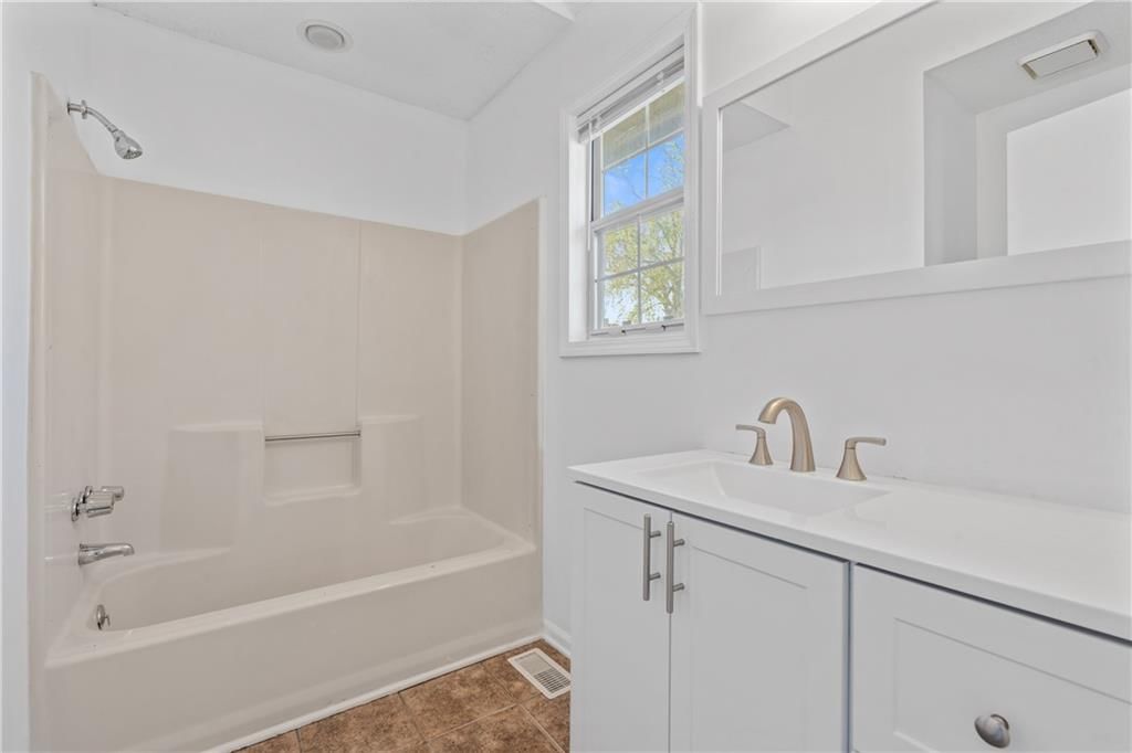 2524 N 107th Terrace — photo 17