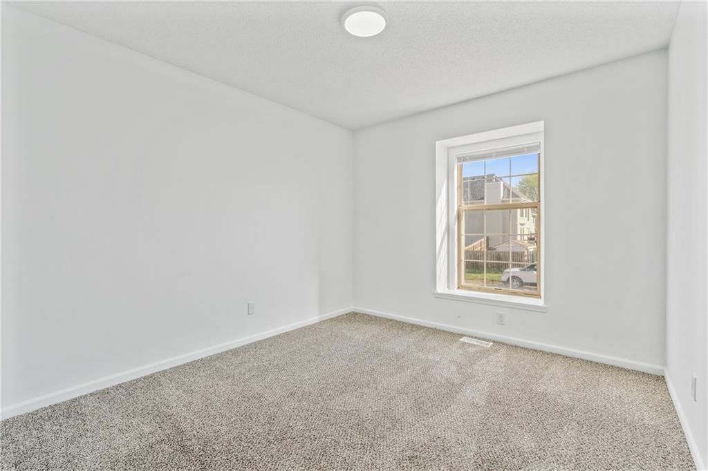 2524 N 107th Terrace — photo 21
