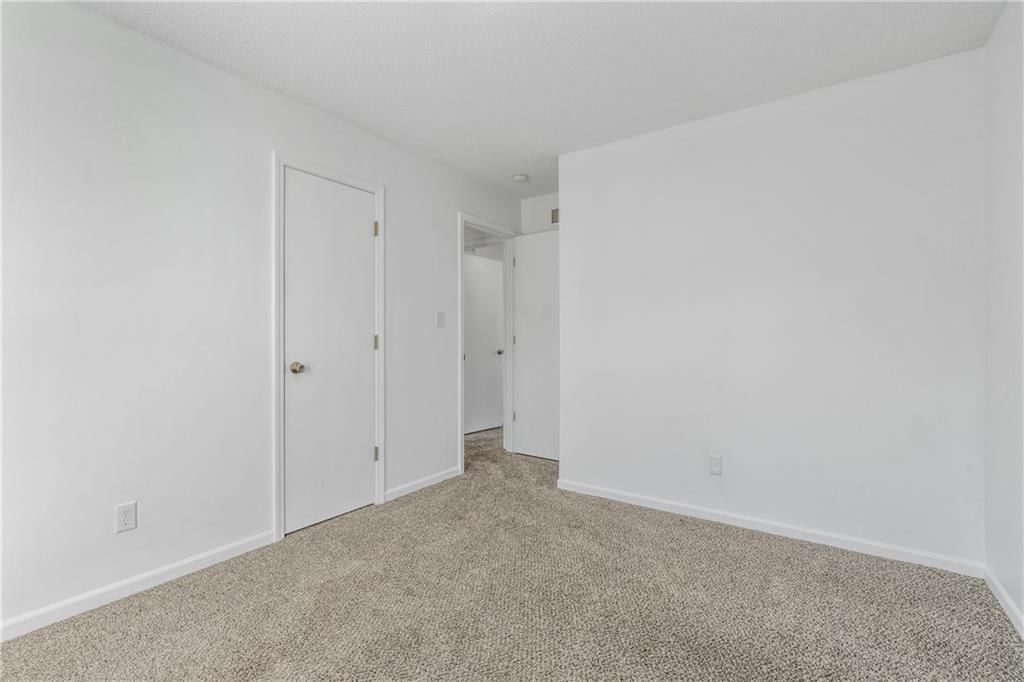 2524 N 107th Terrace — photo 22