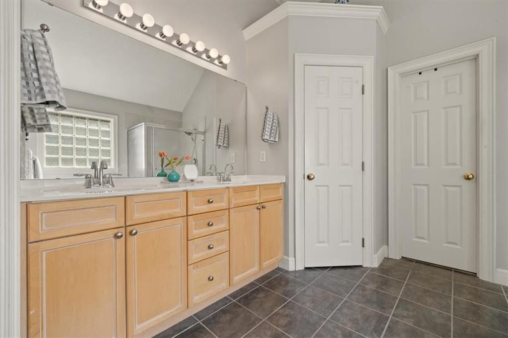 812 W 133Rd Court — photo 18
