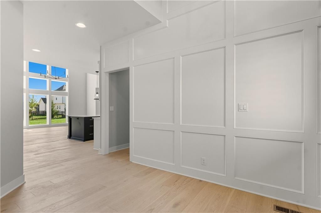 8013 Round Prairie Street — photo 7