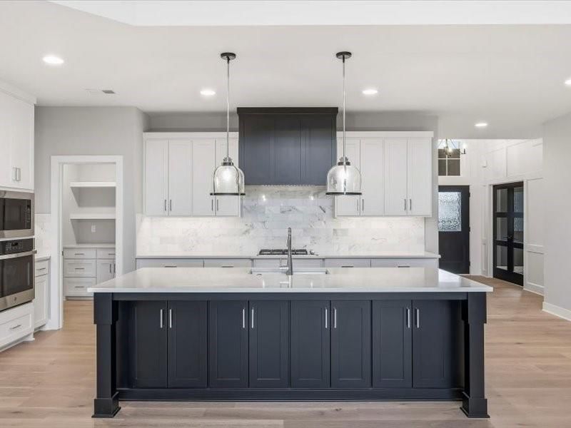 8013 Round Prairie Street — photo 12