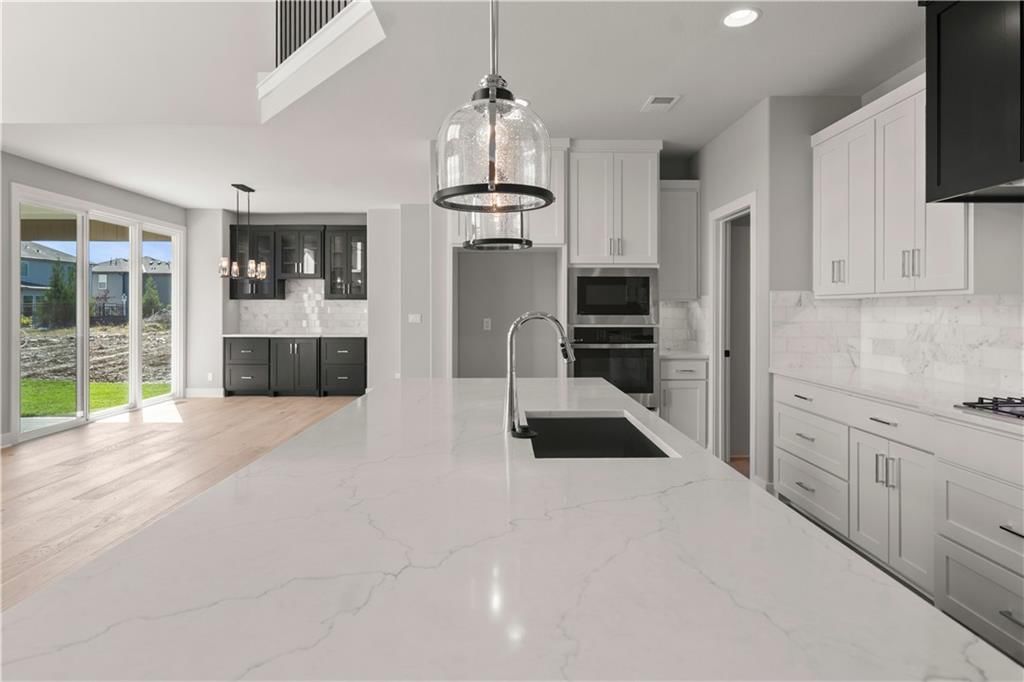 8013 Round Prairie Street — photo 19