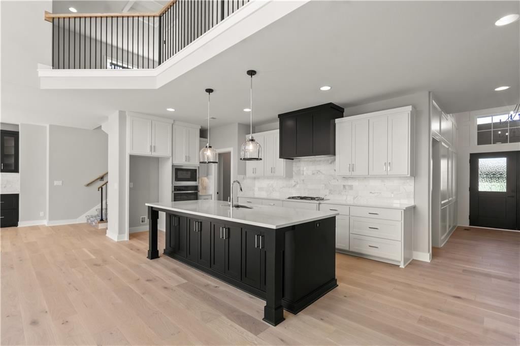 8013 Round Prairie Street — photo 22