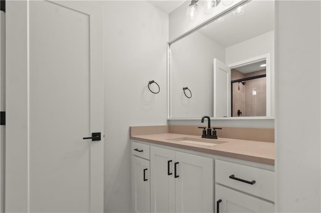 8013 Round Prairie Street — photo 52
