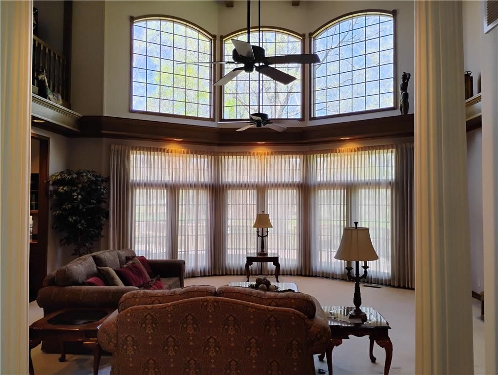 724 VILLAGE Drive — photo 19