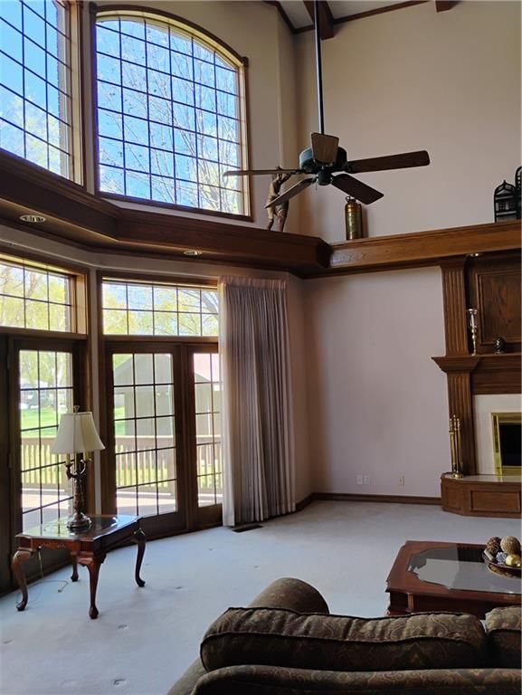 724 VILLAGE Drive — photo 22