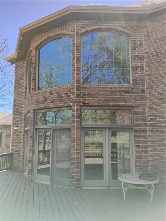724 VILLAGE Drive — photo 25