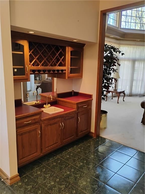 724 VILLAGE Drive — photo 26