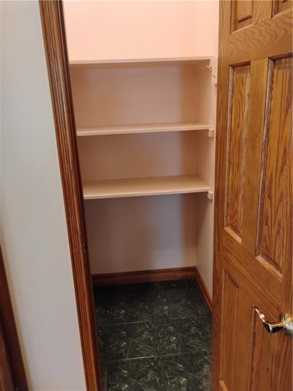 724 VILLAGE Drive — photo 42