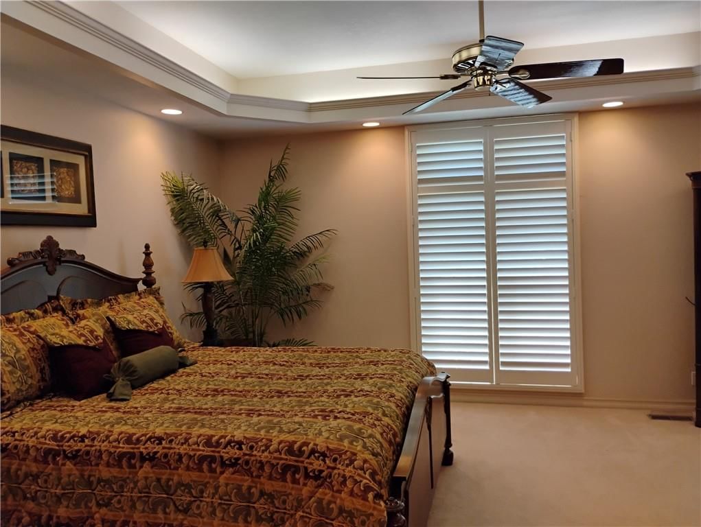 724 VILLAGE Drive — photo 45
