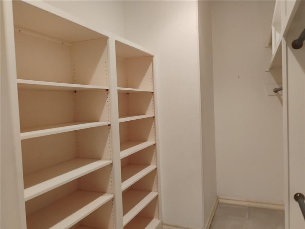 724 VILLAGE Drive — photo 51