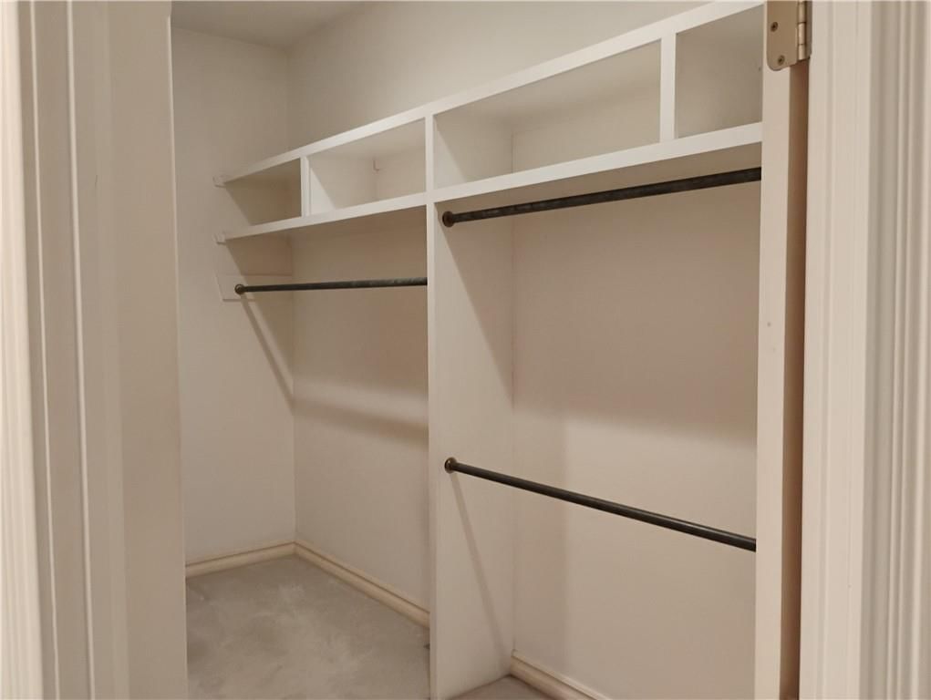 724 VILLAGE Drive — photo 52