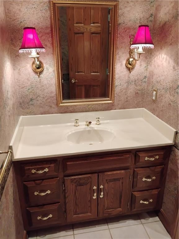 724 VILLAGE Drive — photo 57