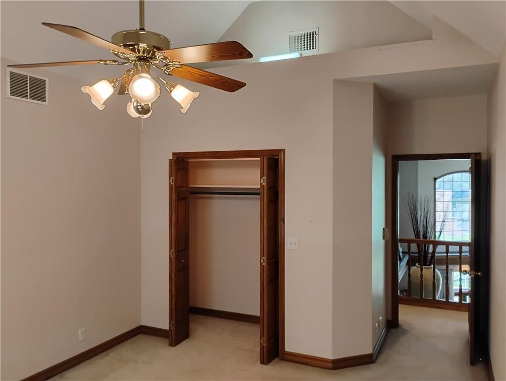 724 VILLAGE Drive — photo 75