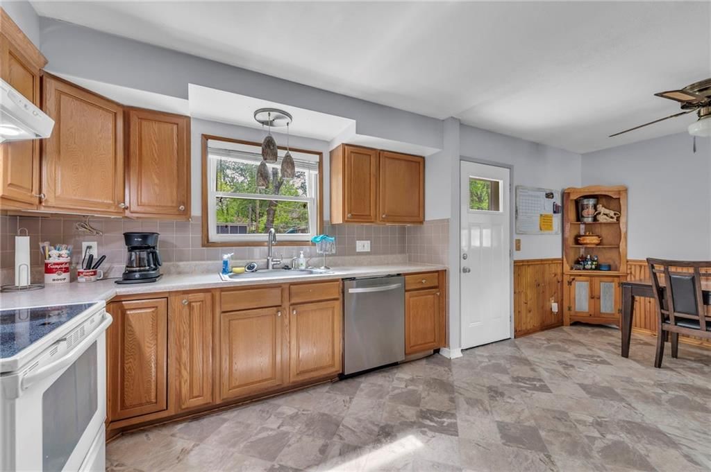 5820 N Oakley Avenue — photo 11