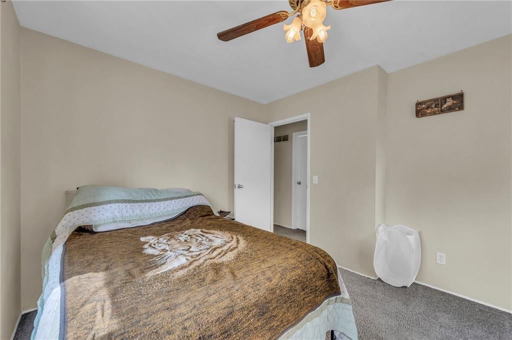 5820 N Oakley Avenue — photo 15