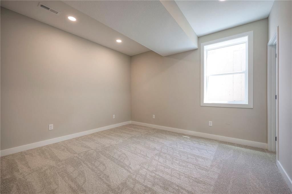 21903 W 177th Terrace — photo 31