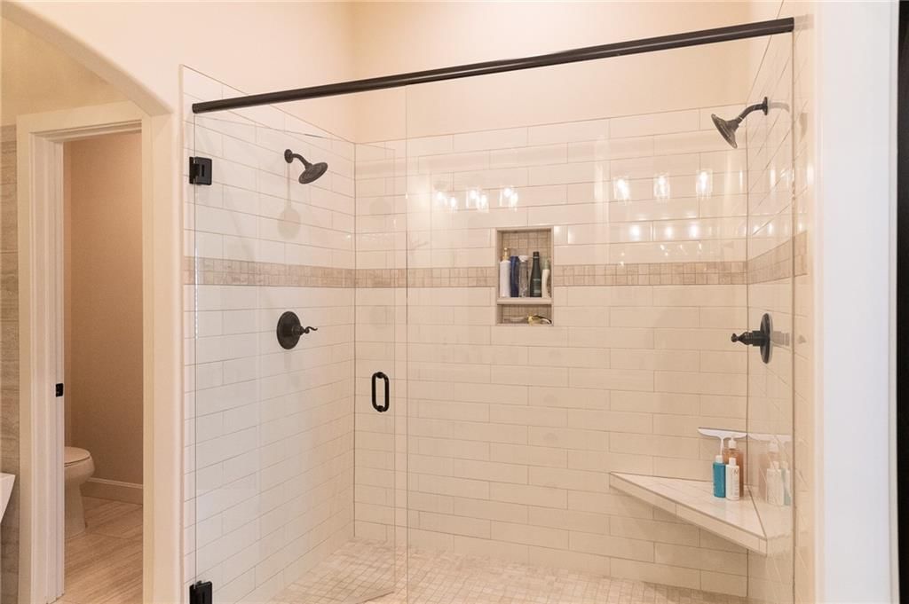2307 W 179th Terrace — photo 31
