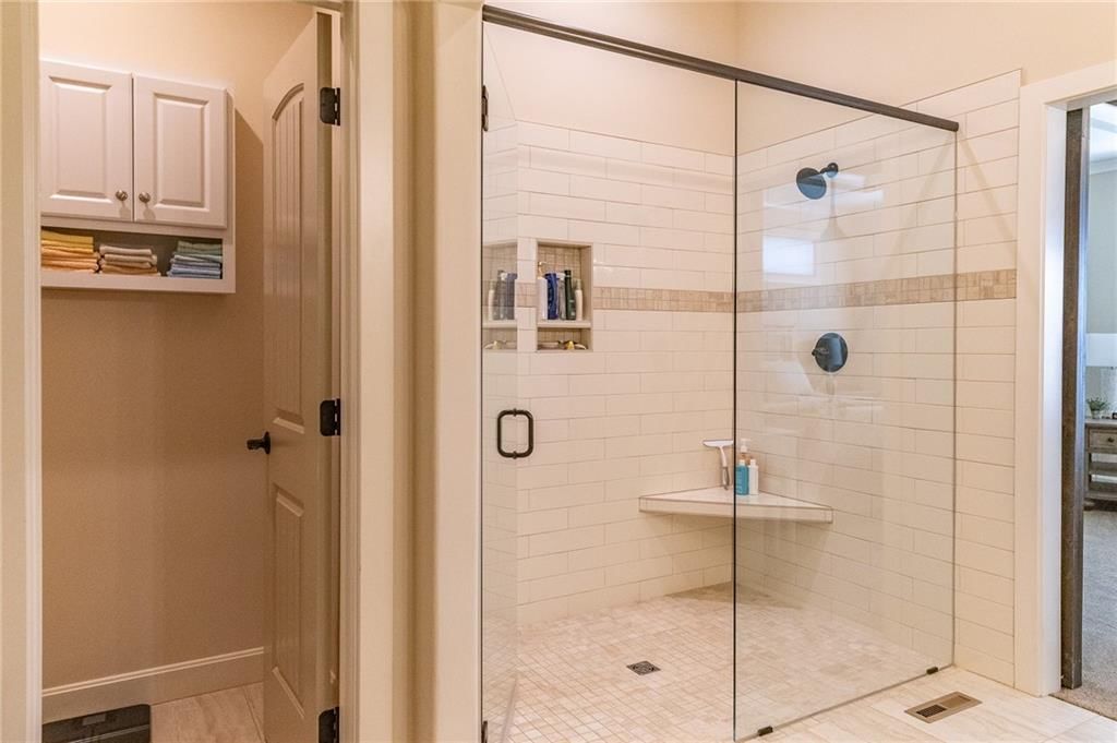 2307 W 179th Terrace — photo 32