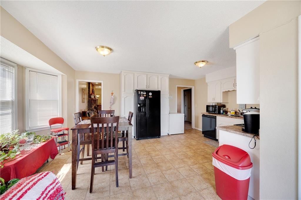 815 NW Valley Woods Drive — photo 8