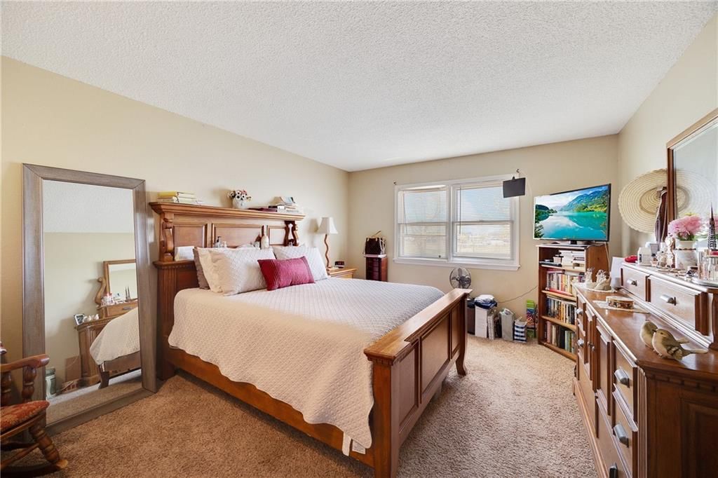 815 NW Valley Woods Drive — photo 10