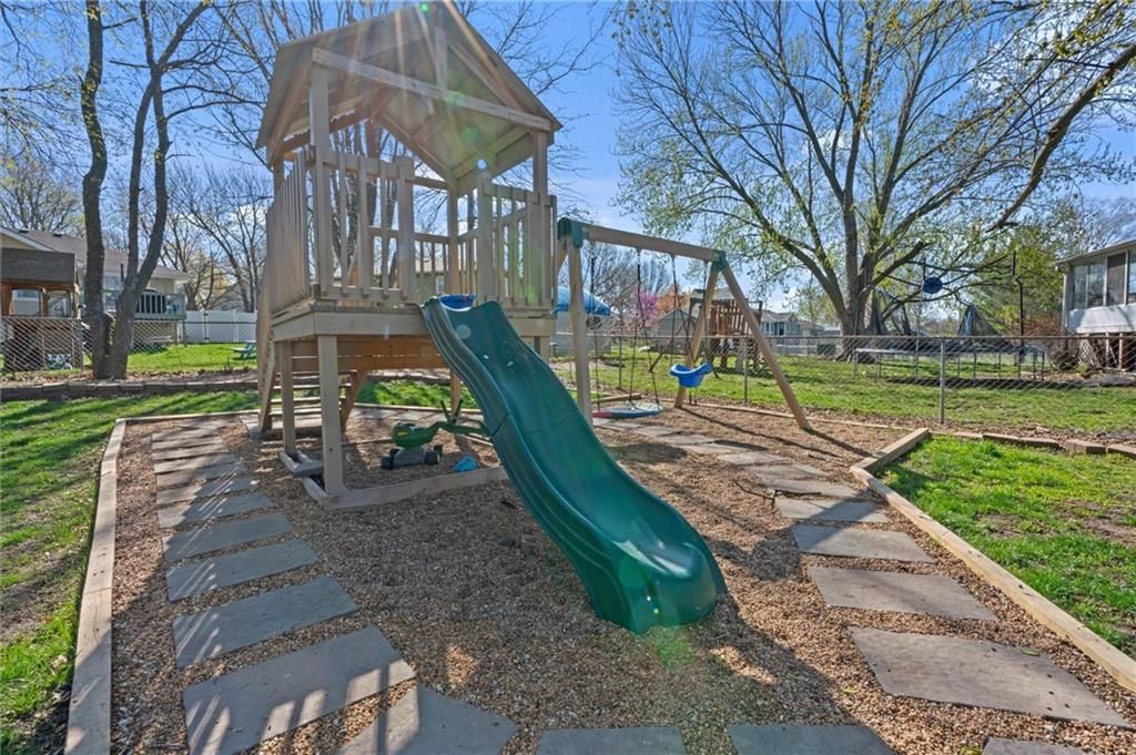1204 N Pennsylvania Avenue — photo 30