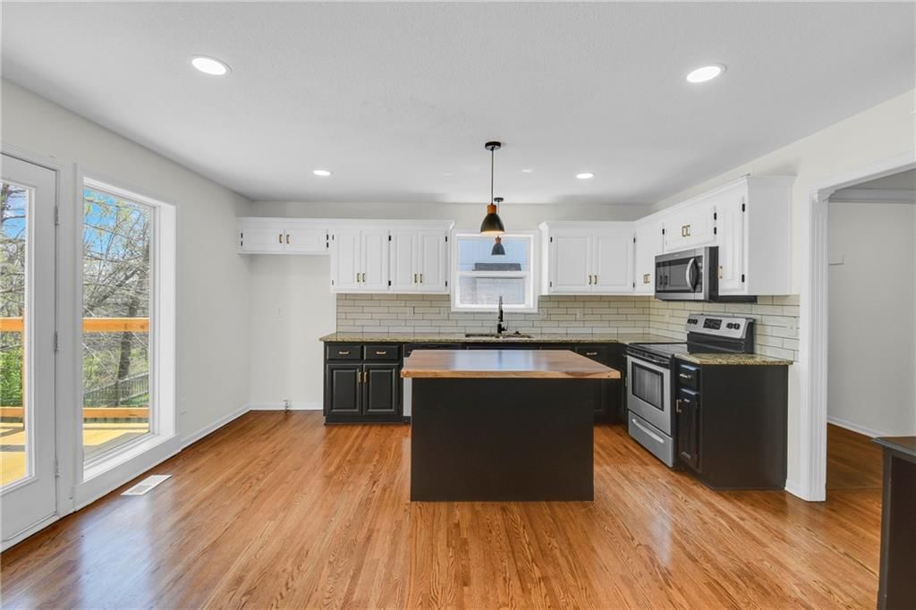 5615 Crysler Avenue — photo 5