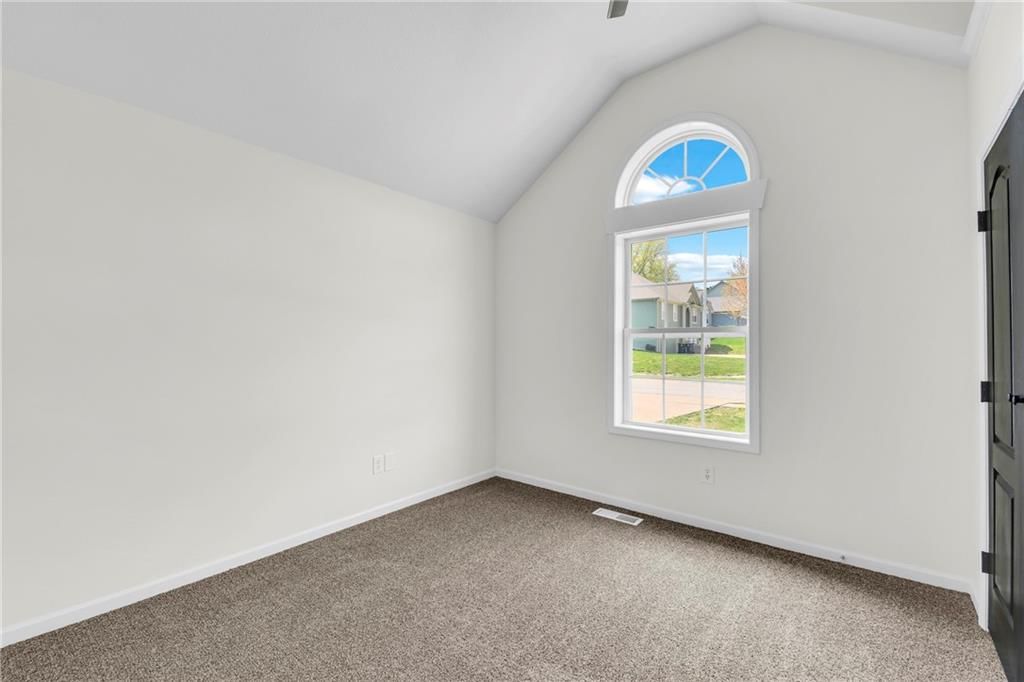5615 Crysler Avenue — photo 12