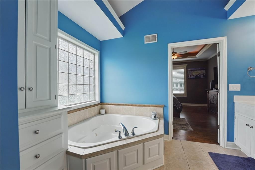 1404 SW Heartwood Terrace — photo 11