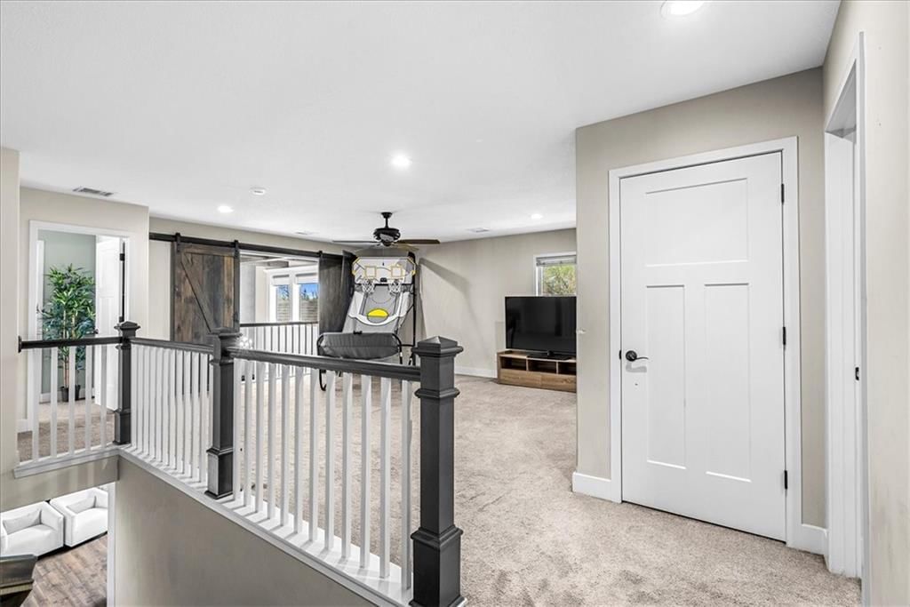 8908 N Crescent Avenue — photo 32