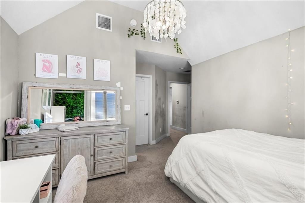 8908 N Crescent Avenue — photo 40