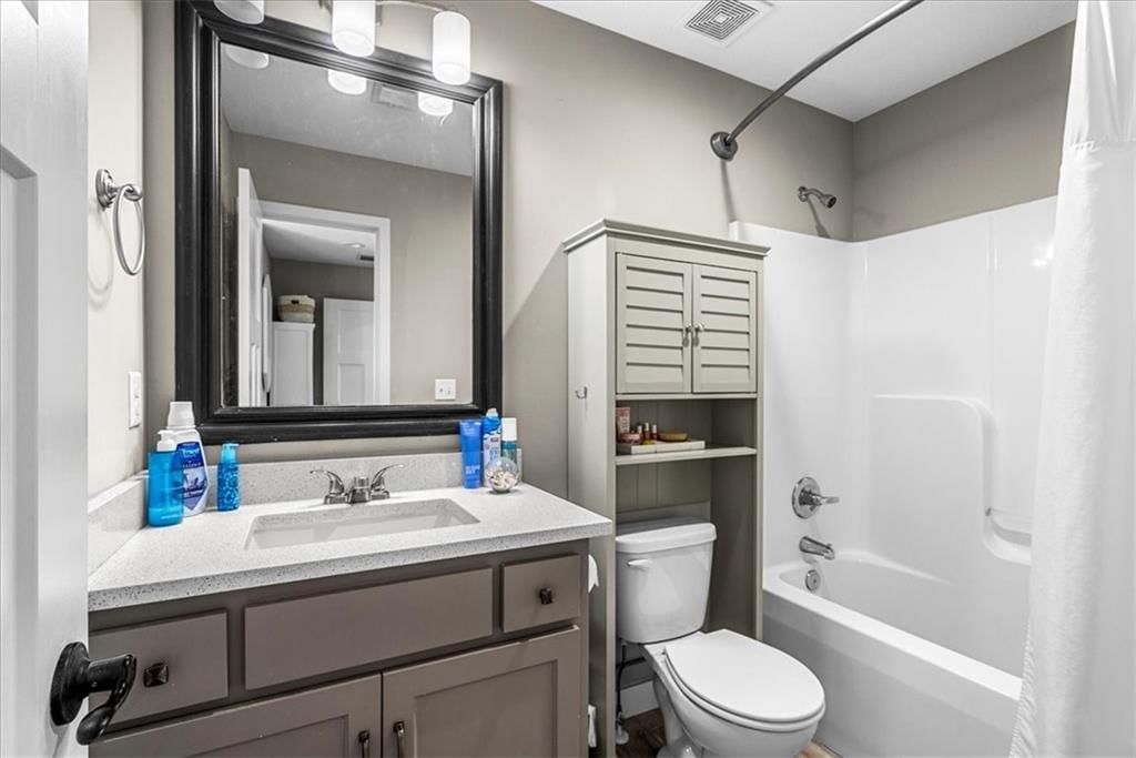 8908 N Crescent Avenue — photo 41